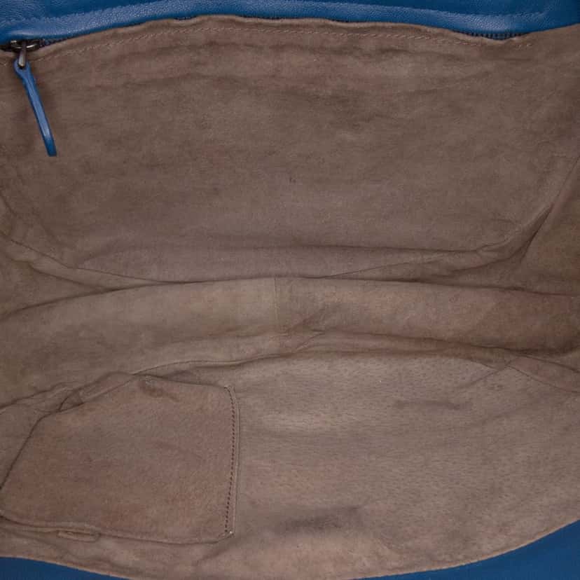 Bottega Veneta Nappa Intrecciato Flap Crossbody Blue Leather Good condition - Model View