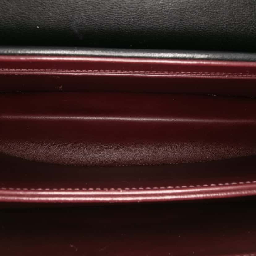 Chanel Large Sheepskin Beauty Lock Flap Black Leather Good condition - Model View