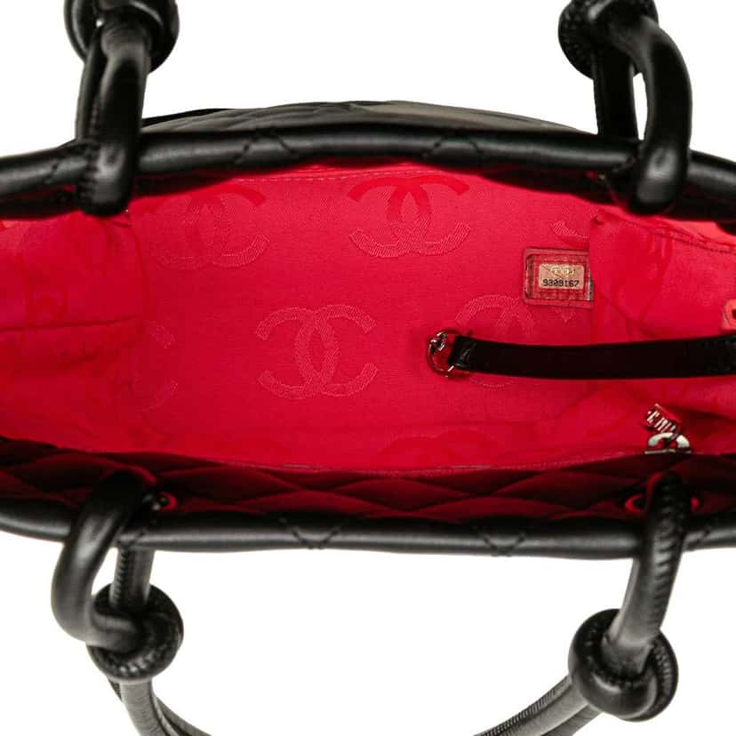Chanel Small Quilted Lambskin Cambon Ligne Tote Black Leather Good condition - Model View
