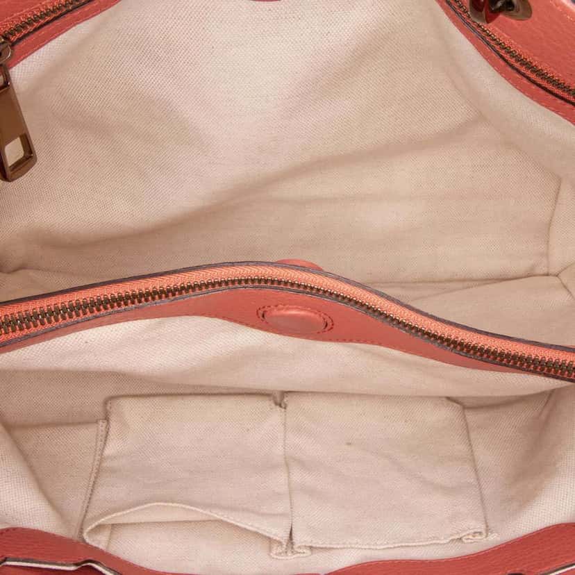 Gucci Medium Calfskin Bamboo Shopper Satchel Pink Leather Very good condition - Model View