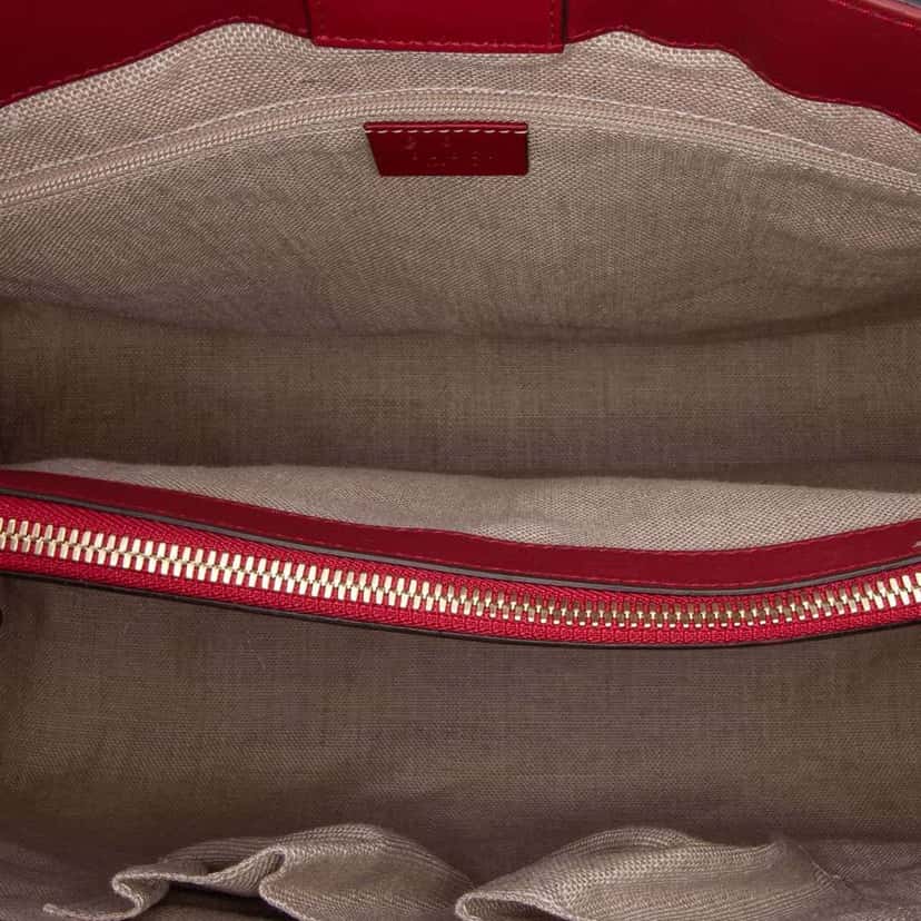 Gucci Large Soft Microguccissima Satchel Red Leather Good condition - Model View