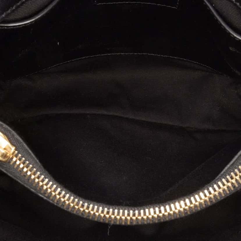 Saint Laurent Small Matelasse Velvet Monogram LouLou Crossbody Black Velvet Good condition - Model View