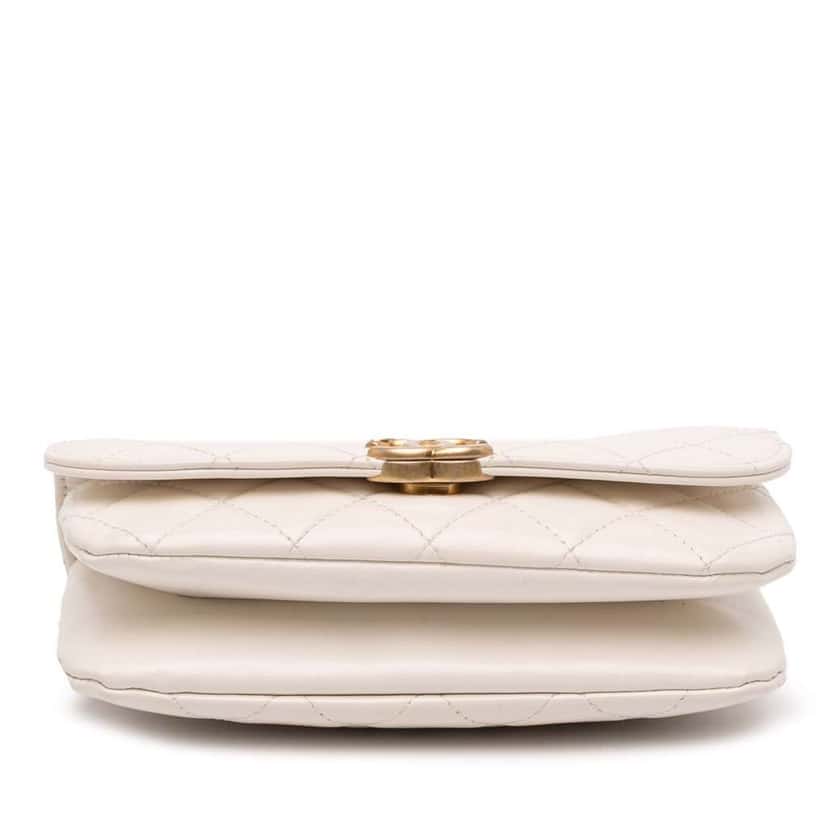 Chanel Quilted Shiny Lambskin Flap with Chain White Leather Good condition - Inside View