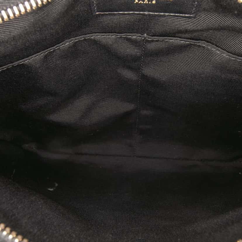 Saint Laurent Grain De Poudre Flat Crossbody Black Leather Good condition - Model View
