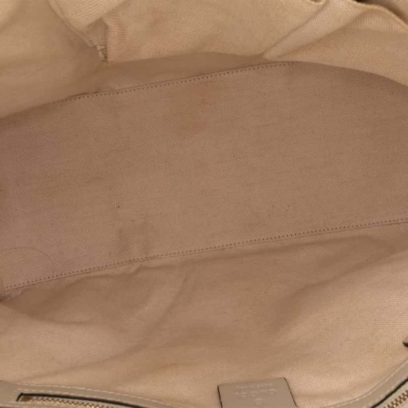 Gucci Medium GG Canvas Lovely Shoulder Bag Brown Canvas Good condition - Model View