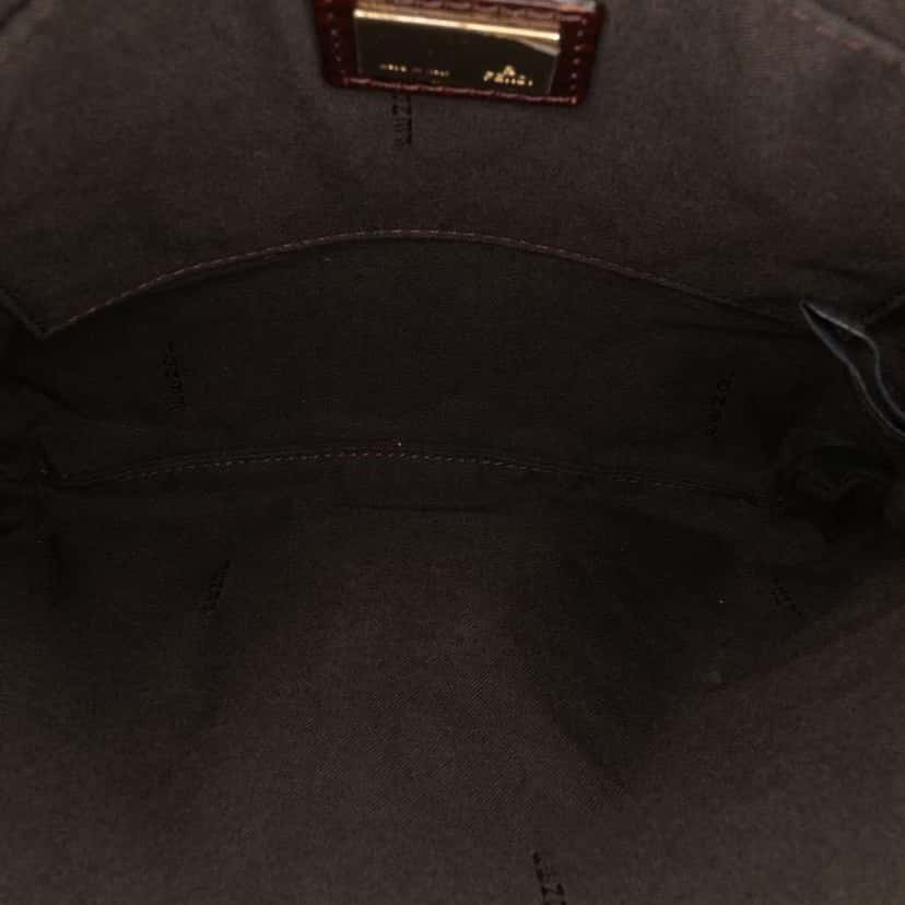 Fendi Zucchino Canvas Crossbody Brown Canvas Good condition - Model View