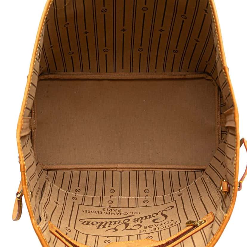 Louis Vuitton Monogram Neverfull MM Brown Canvas Good condition - Model View