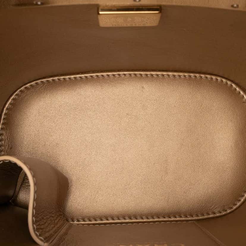Chanel Quilted Patent Logo Chain Vanity Case Black Leather Very good condition - Model View