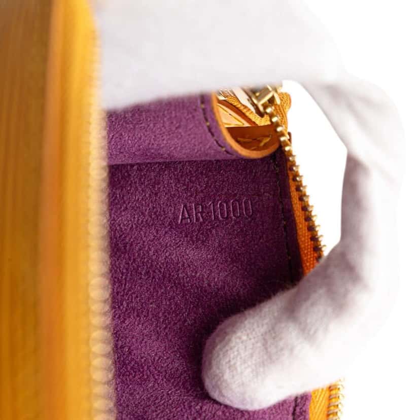 Louis Vuitton Epi Pochette Accessoires Yellow Leather Good condition - Box View