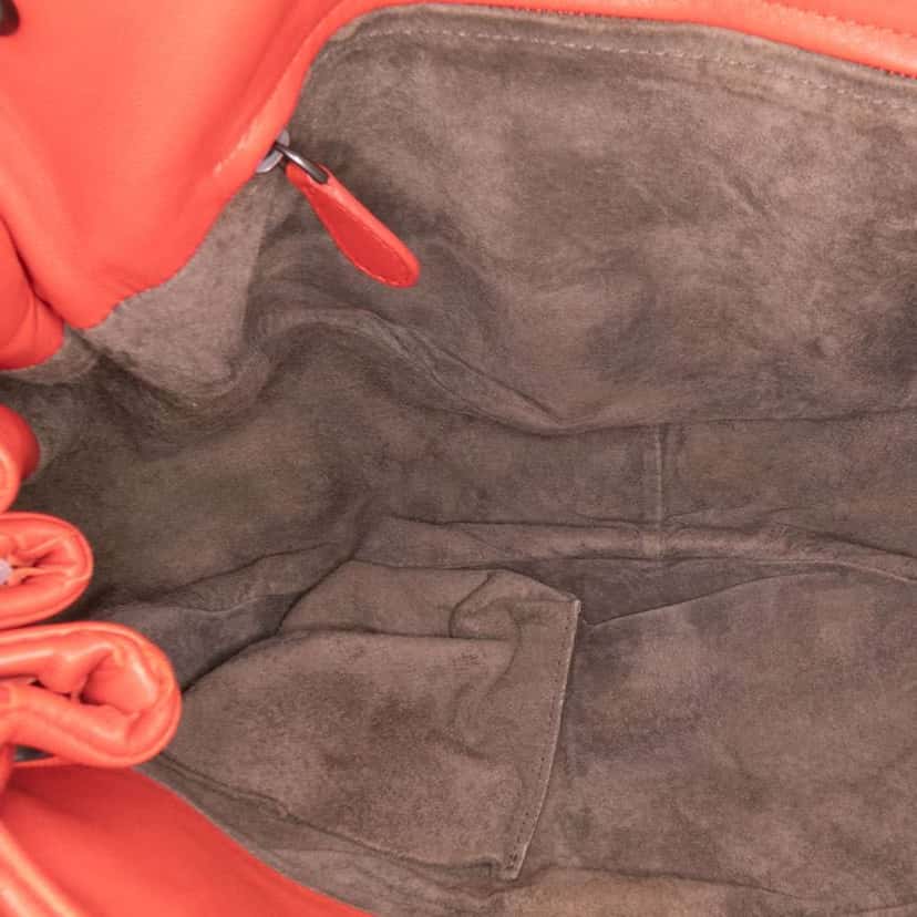 Bottega Veneta Nappa Intrecciato Flap Crossbody Red Leather Good condition - Model View