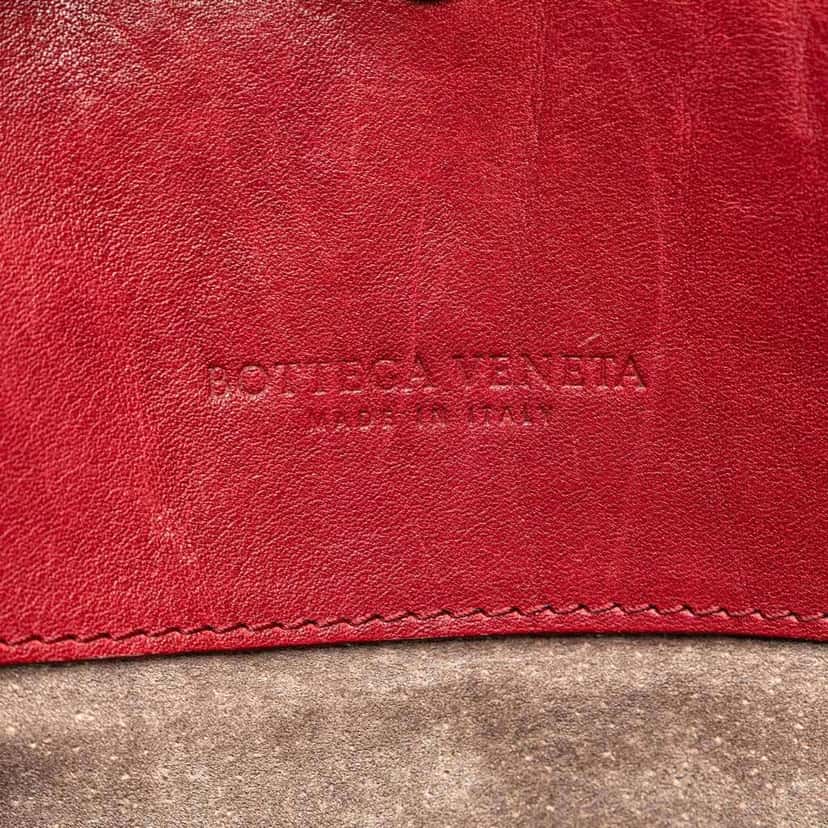 Bottega Veneta Nappa Intrecciato Grommet Crossbody Red Leather Good condition - Box View