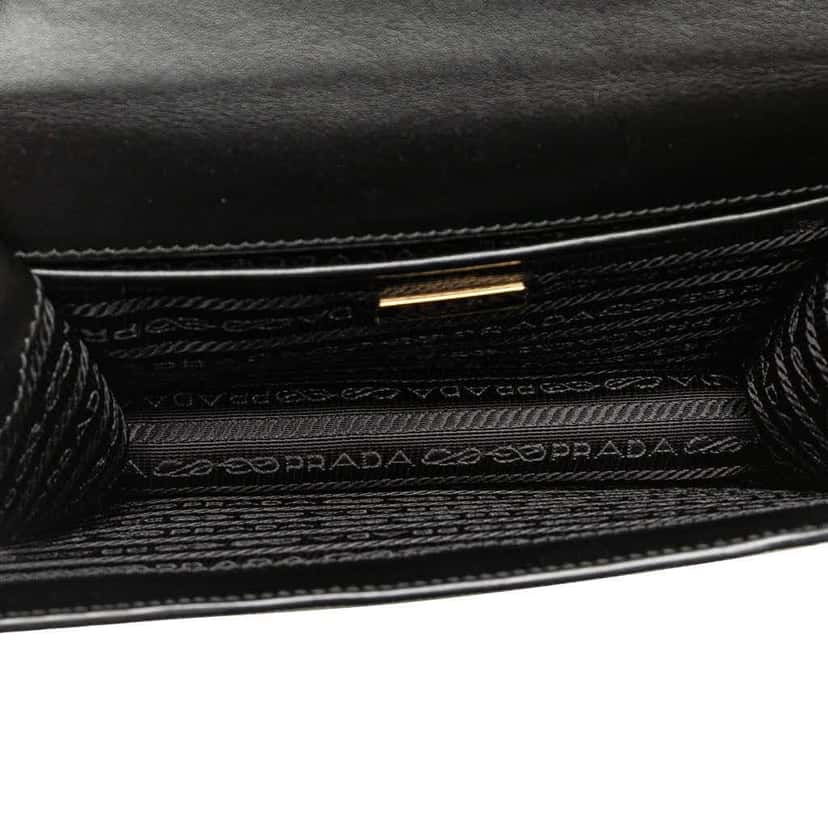 Prada Saffiano Lux Chain Crossbody Black Leather Good condition - Model View