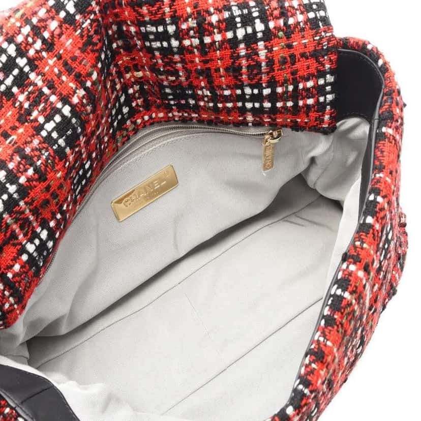 Chanel Large Tweed 19 Flap Red Tweed Good condition - Inside View