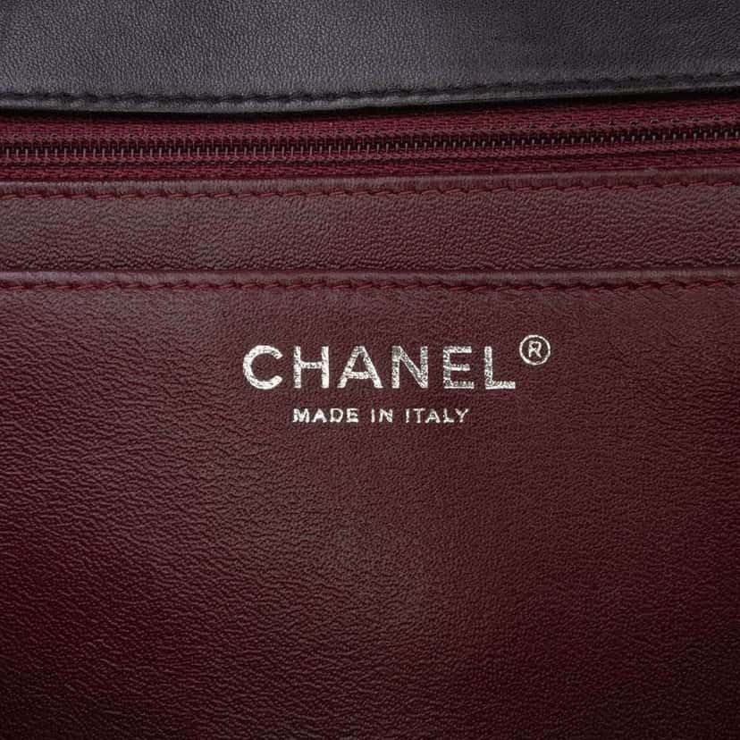 Chanel Maxi Classic Lambskin Single Flap Black Leather Good condition - Box View
