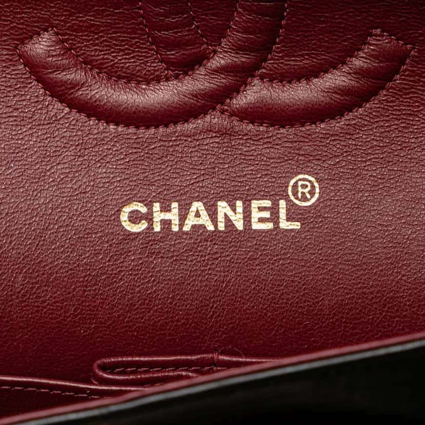 Chanel Medium Classic Lambskin Double Flap Black Leather Good condition - Box View