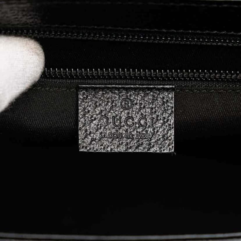 Gucci Studded Leather Clutch Black Leather Good condition - Box View