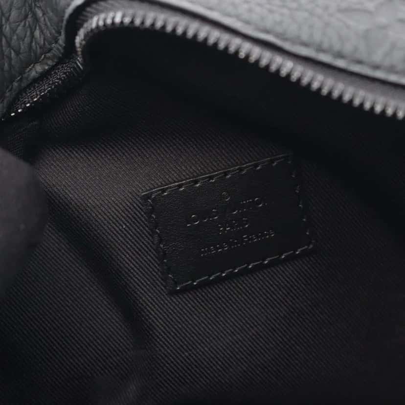 Louis Vuitton Monogram Taurillon Soft Trunk Black Leather Good condition - Model View
