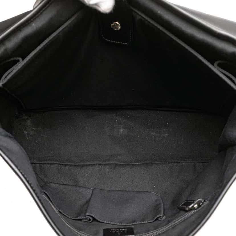 Gucci Diamante Leather Bright Hilary Lux Flap Crossbody Black Leather Good condition - Model View