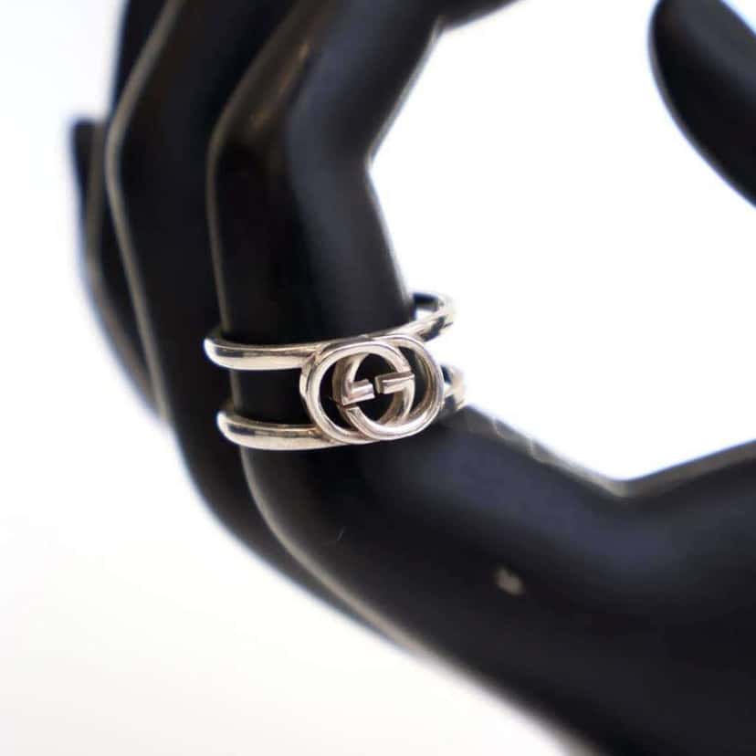 Gucci Sterling Silver Interlocking G Ring Silver Silver Good condition - Box View