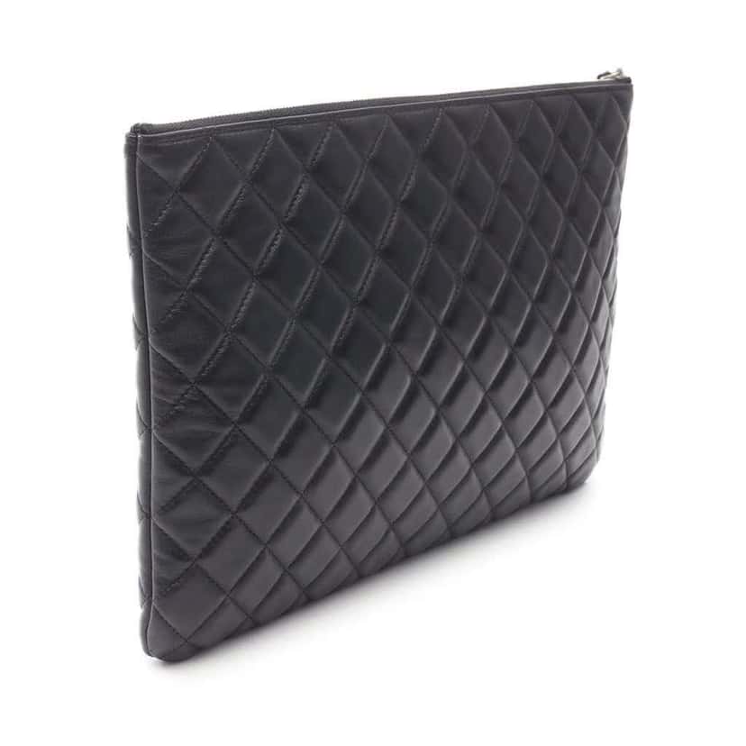 Chanel Large Quilted Lambskin O Case Clutch Black Leather Good condition - Back View
