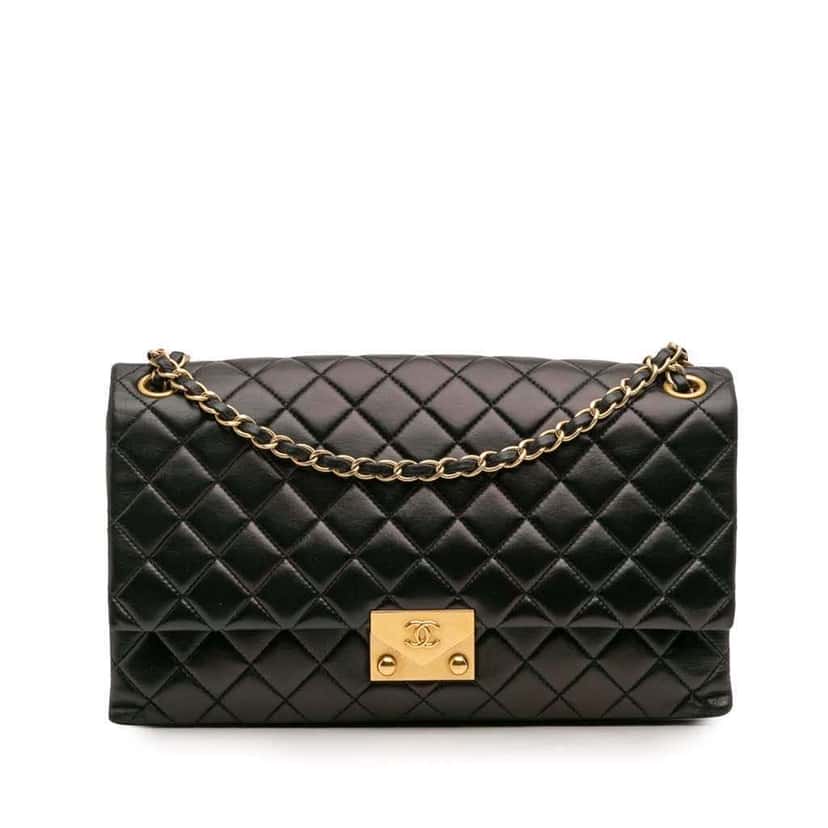 Chanel Quilted Lambskin Pagoda Accordion Flap Black Leather Good condition - Front View