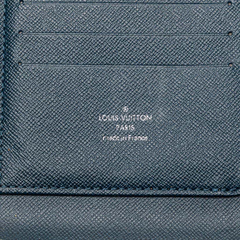 Louis Vuitton Taiga Atoll Organizer Blue Leather Good condition - Box View