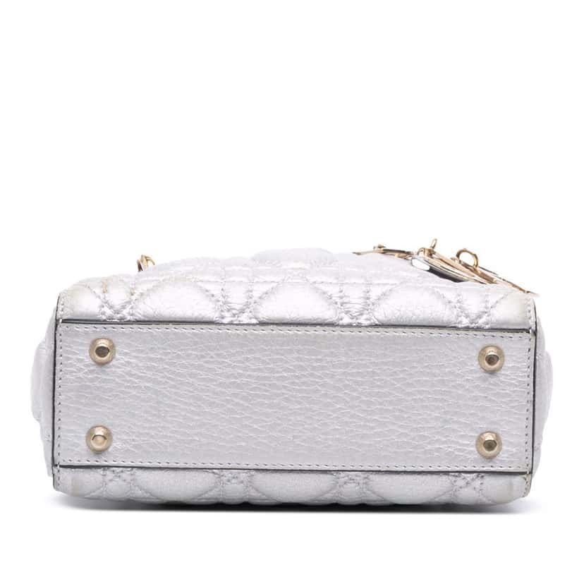 Dior Mini Metallic Grained Calfskin Cannage Lady Dior Silver Leather Very good condition - Inside View