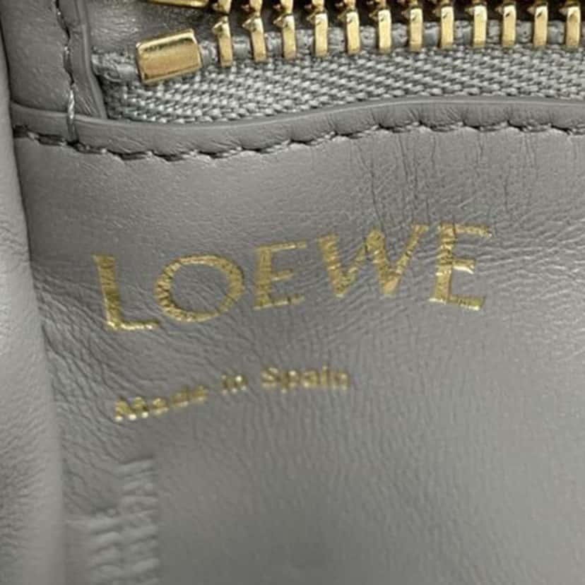Loewe Quilted Lambskin Goya Puffer Bag Grey Leather Good condition - Box View