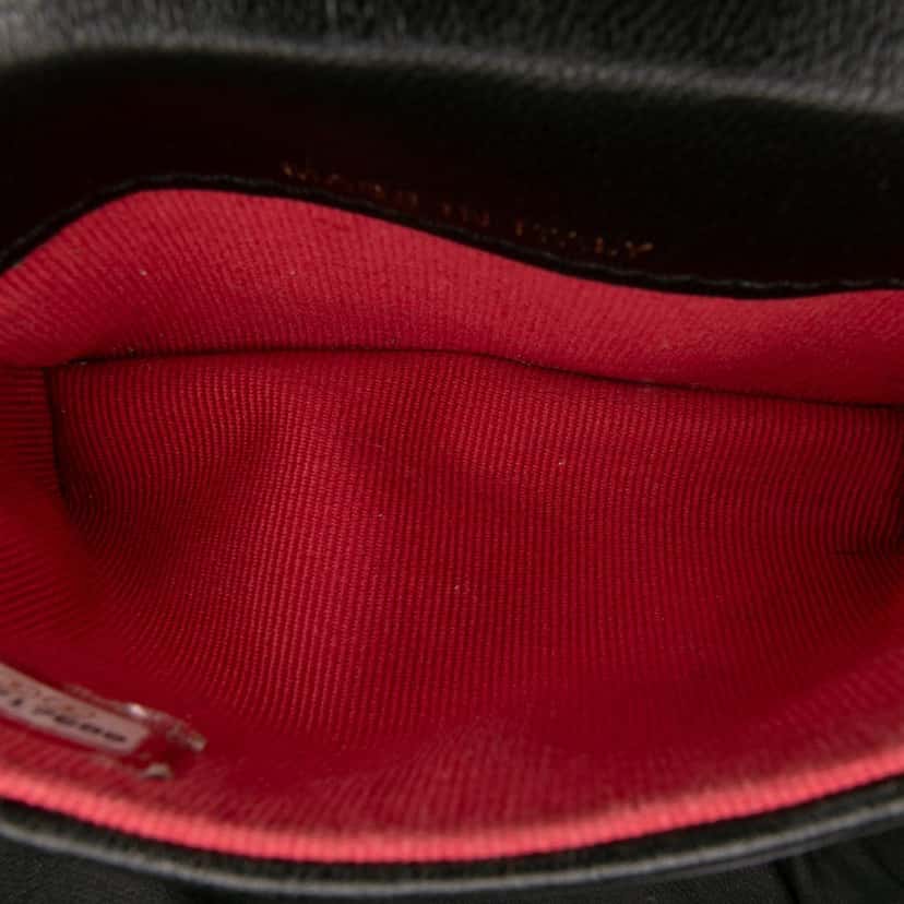 Chanel Lambskin 19 Flap Coin Purse With Chain Black Leather Good condition - Model View