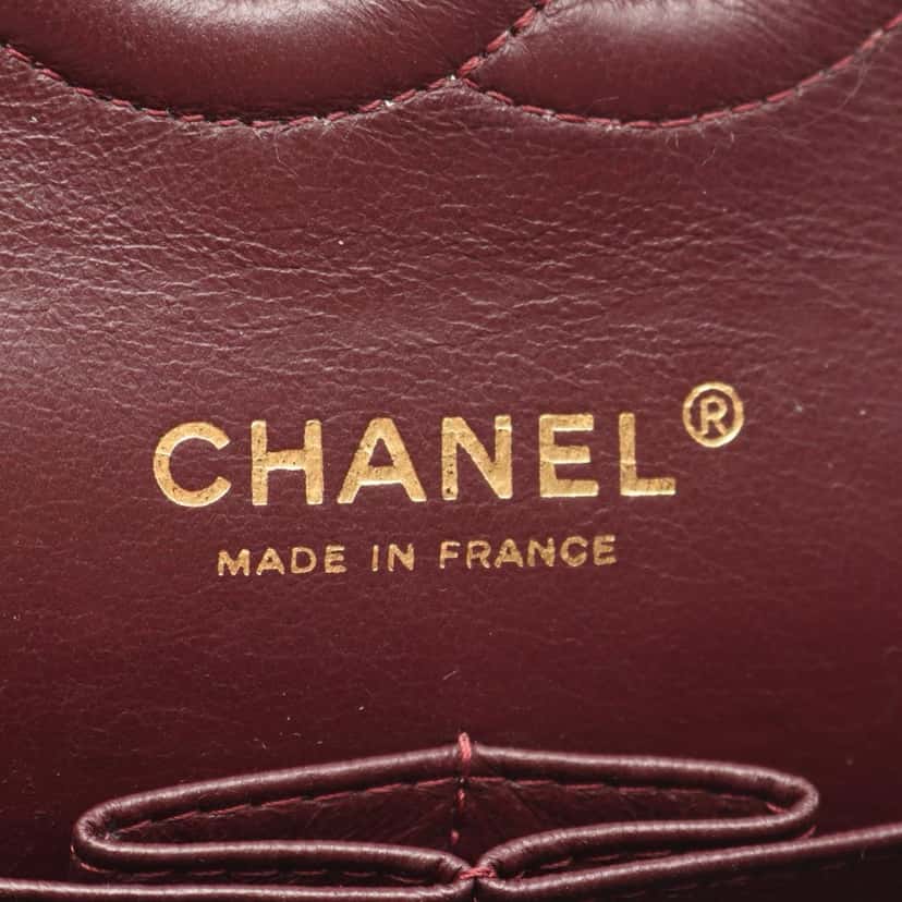 Chanel Medium Classic Lambskin Double Flap Black Leather Good condition - Model View