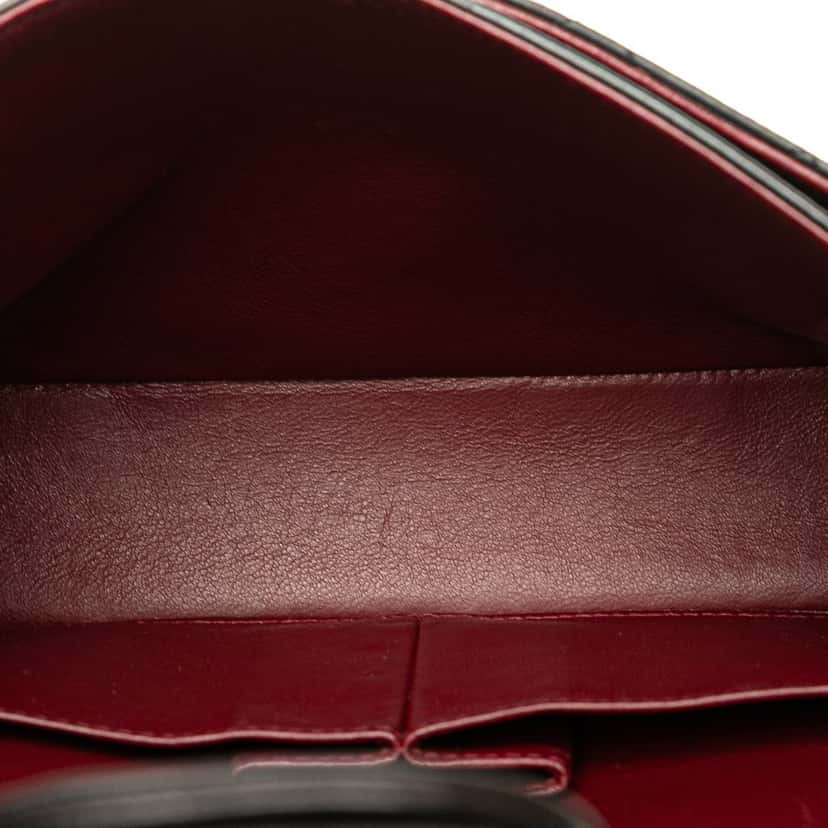 Chanel Medium Classic Lambskin Double Flap Black Leather Good condition - Model View