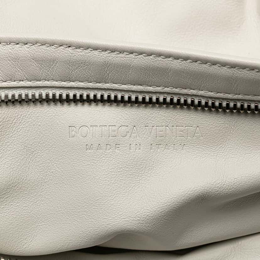 Bottega Veneta Nappa BV Twist Handbag White Leather Good condition - Box View