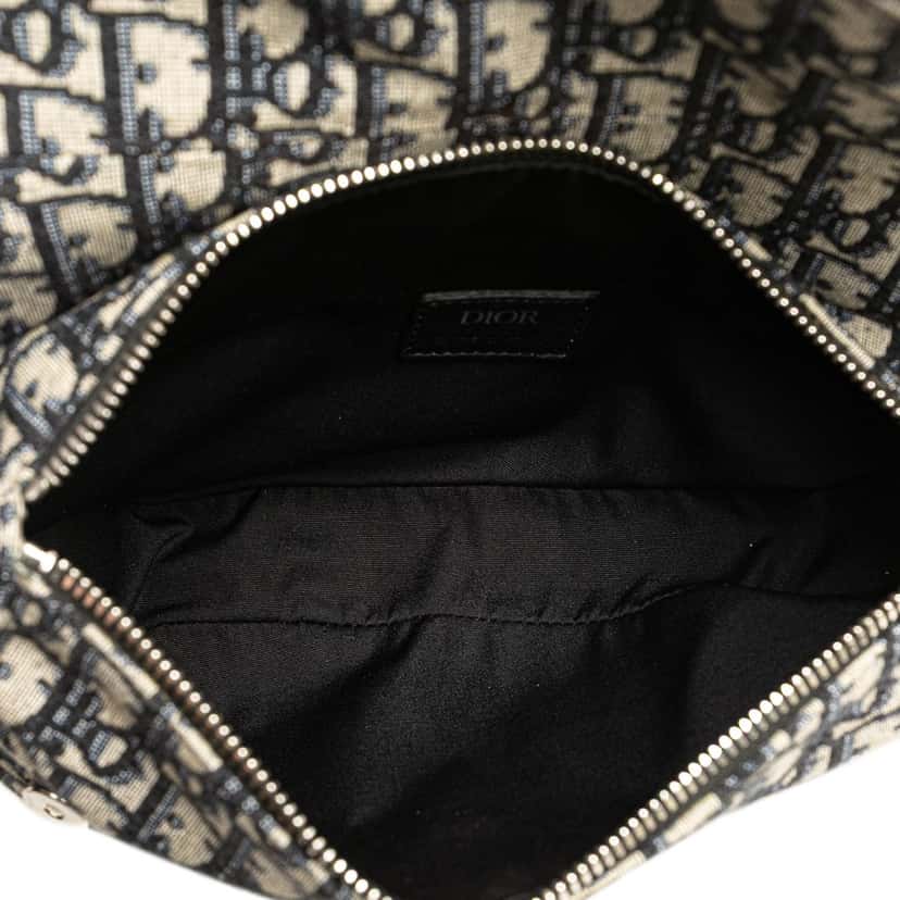 Dior Oblique Canvas Saddle Crossbody Blue Canvas Good condition - Model View