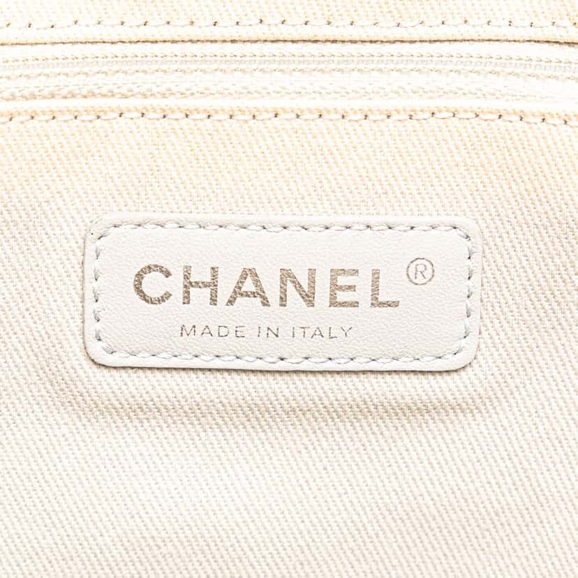 Chanel Medium Glazed Calfskin and Caviar Deauville Tote Blue Leather Good condition - Box View