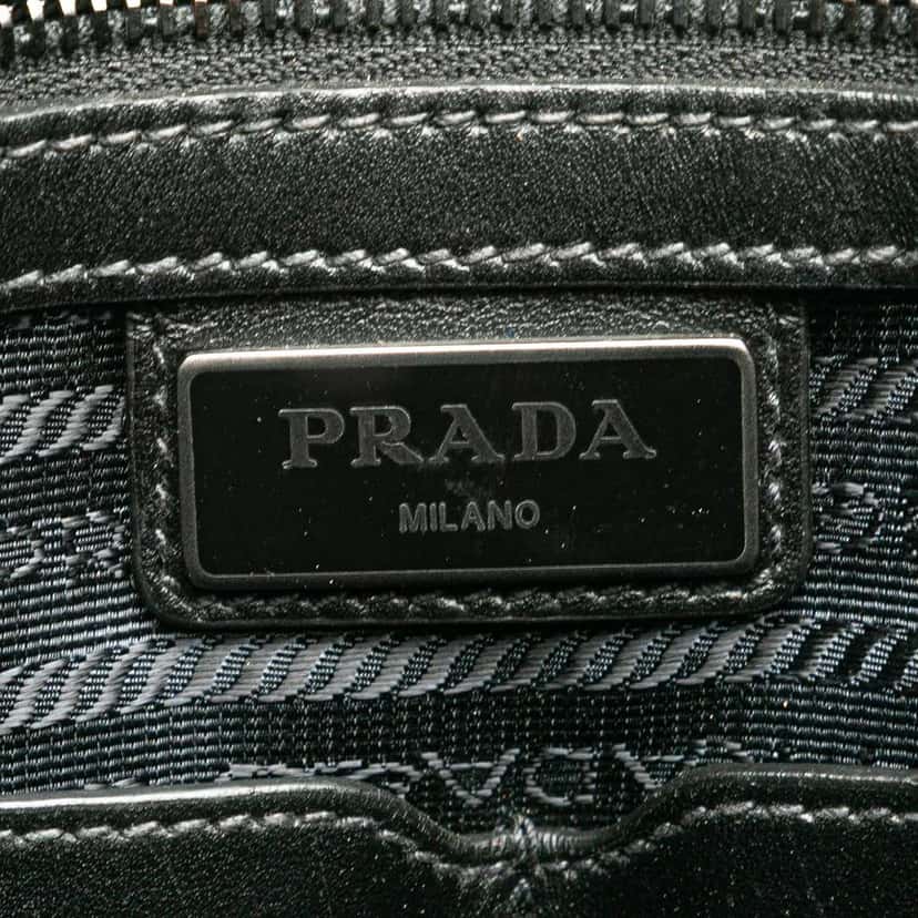 Prada Soft Calf Crossbody Black Leather Good condition - Box View