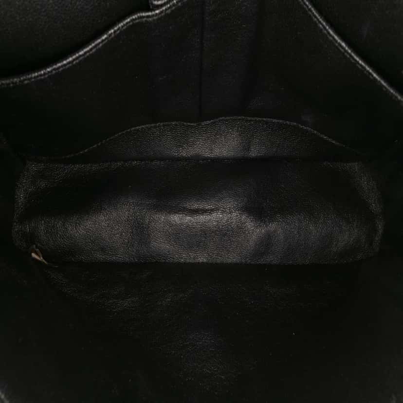 Chanel Medium Classic Patent Double Flap Black Leather Good condition - Model View