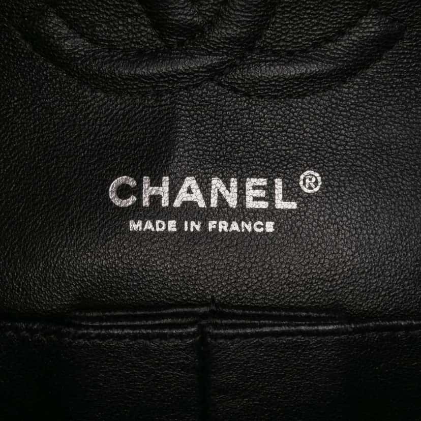 Chanel Medium Classic Patent Double Flap Black Leather Good condition - Box View