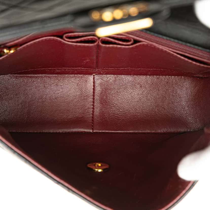 Chanel Square Quilted Lambskin Single Flap Black Leather Good condition - Model View