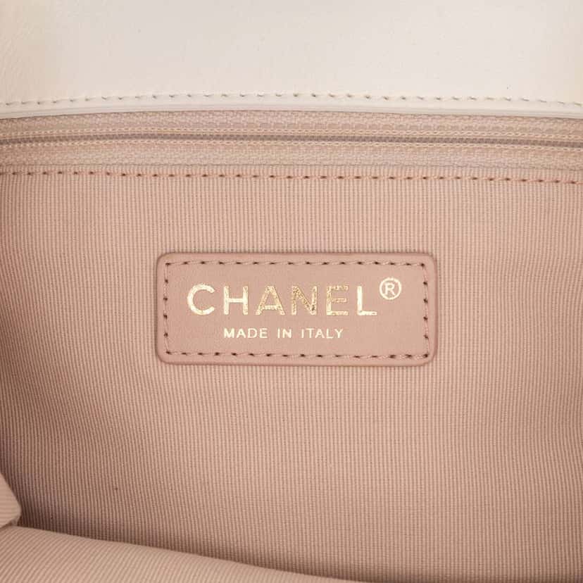 Chanel CC Quilted Aged Calfskin Accordion Flap White Leather Good condition - Box View