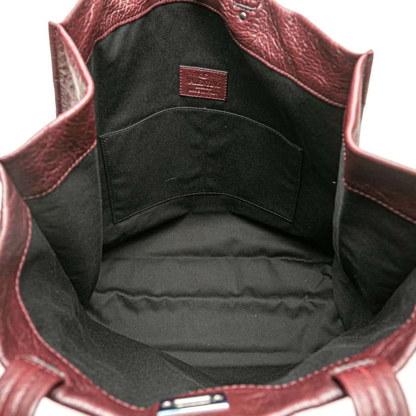 Valentino Leather Rockstud Turnlock Tote Red Leather Good condition - Model View