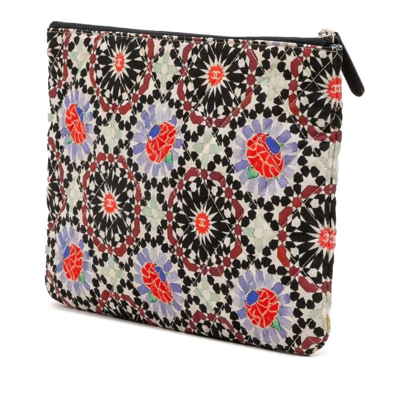 Chanel Paris Dubai Medium Printed Canvas Cosmetic Case White Canvas Good condition - Back View