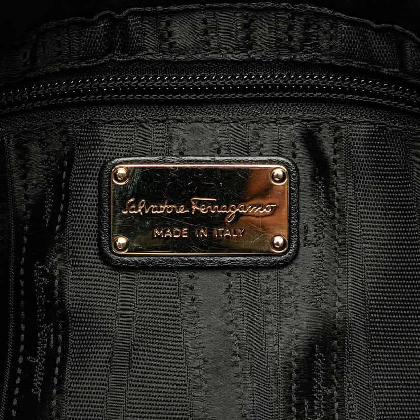 Salvatore Ferragamo Leather Vara Shoulder Bag Black Leather Good condition - Box View