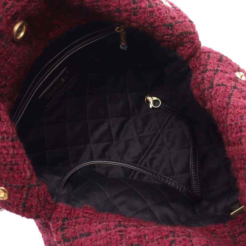 Chanel Small Tweed 22 Handbag Red Tweed Good condition - Inside View