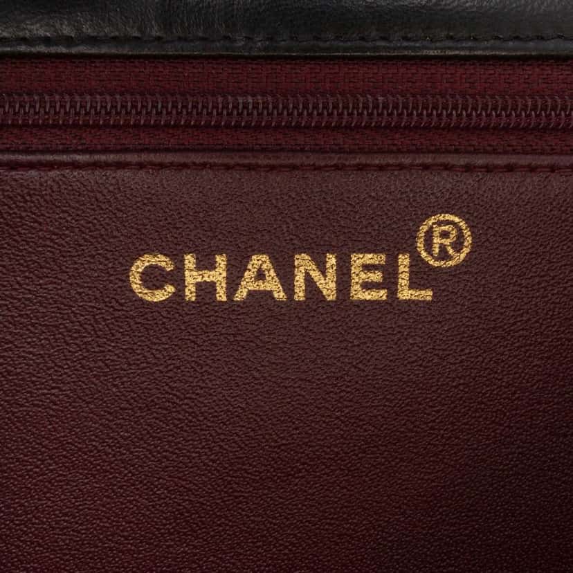 Chanel Medium CC Quilted Lambskin Single Flap Black Leather Good condition - Box View