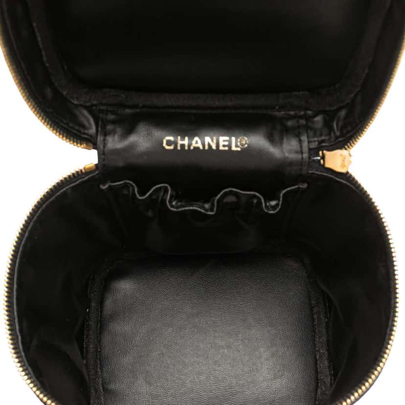Chanel CC Caviar Vanity Bag Black Leather Good condition - Model View
