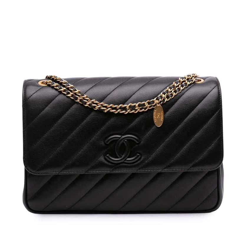 Chanel Diagonal Quilted Lambskin CC Signature Flap Black Leather Good condition - Front View