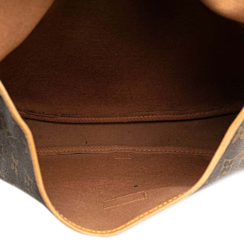 Louis Vuitton Monogram Saumur 30 Brown Canvas Good condition - Model View