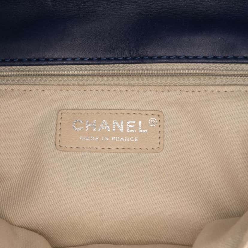 Chanel Mini Double Stitch Hamptons Flap Blue Leather Very good condition - Box View