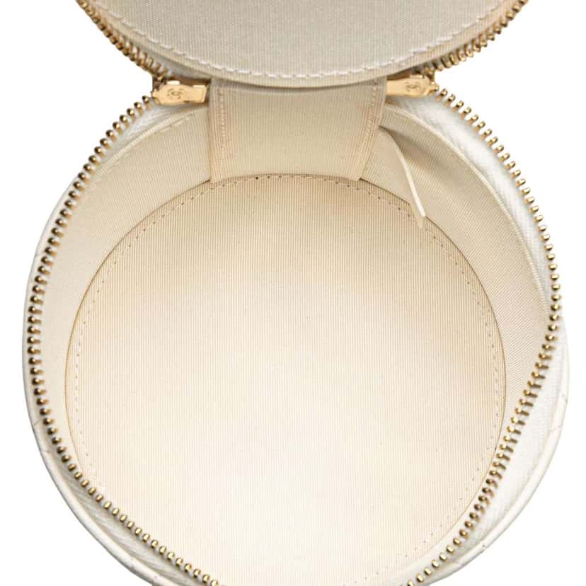 Chanel Quilted Lambskin Leather Chain and Charm Vanity Case White Leather Good condition - Model View