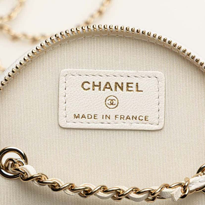 Chanel Quilted Lambskin Leather Chain and Charm Vanity Case White Leather Good condition - Box View